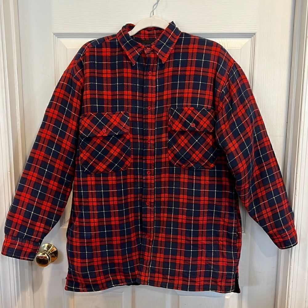 Thick warm lumber Jack Shacket Men’s M vintage red & navy quilted